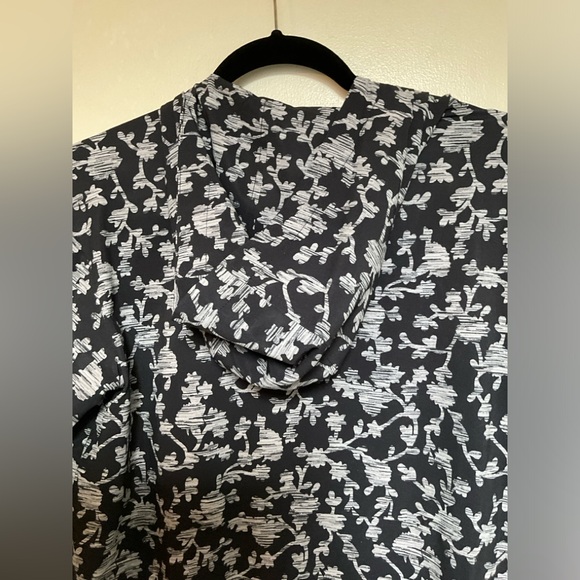 J.JILL Fit On The Go Hooded Jacket/WindbreakerBlack 1/2 Zip Size Small Petite - Picture 6 of 12